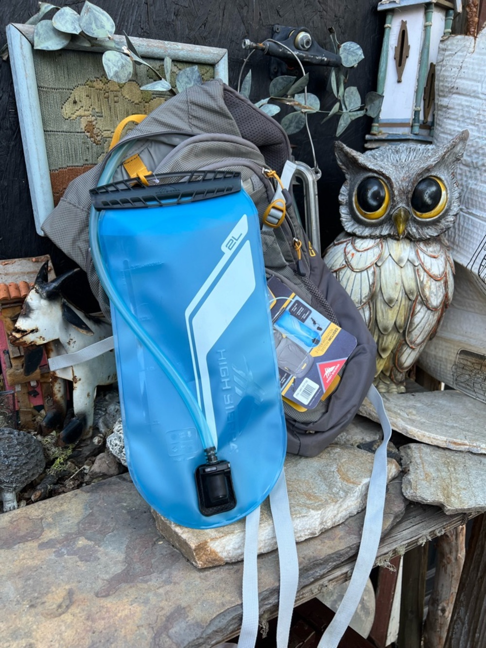 Custom 1 of 1 Bee Patch High Sierra 12L Hydration Backpack with 2L Reservoir. - Picture 11 of 13